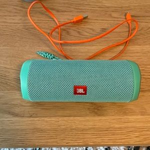 JBL Flip 4 Waterproof Portable Bluetooth Speaker